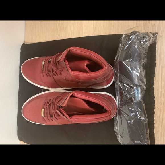 New - Picture 3 of 3